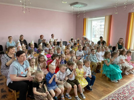 С Днем рождения, любимый детский сад! С Днем рождения, любимый детский сад!.