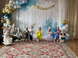 С Днем рождения, любимый детский сад! С Днем рождения, любимый детский сад!.